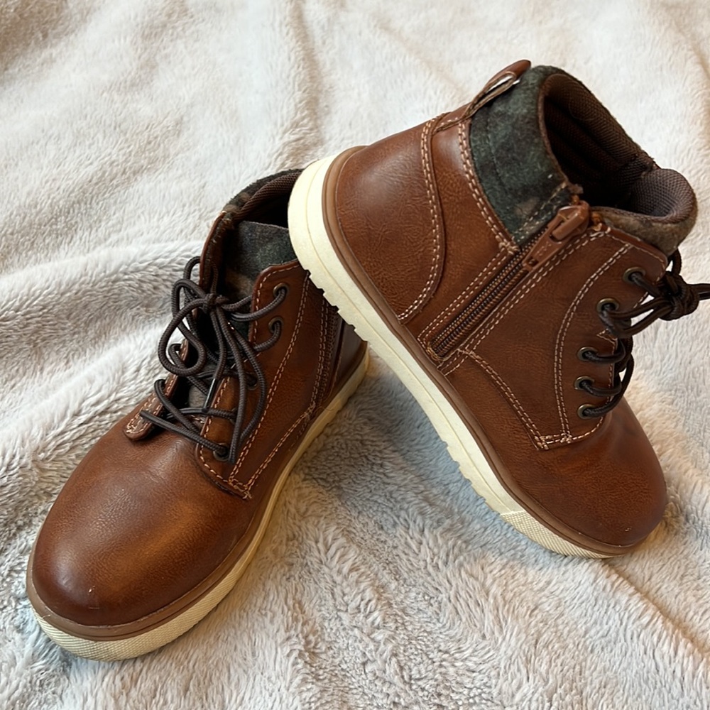Thereabouts Newport Boys Shoes, Size 1